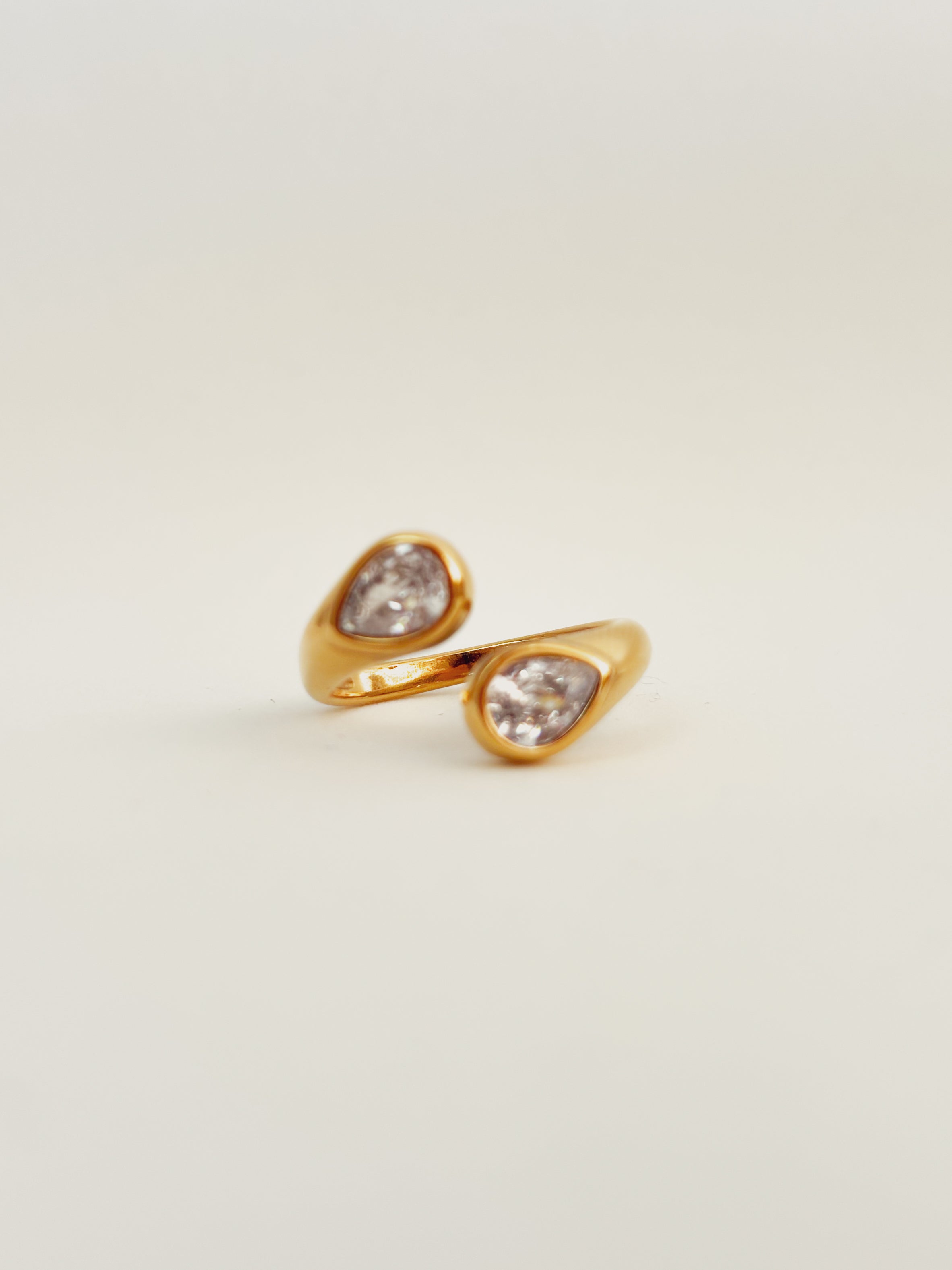 Anel Vetrae - Banhado a Ouro 18K