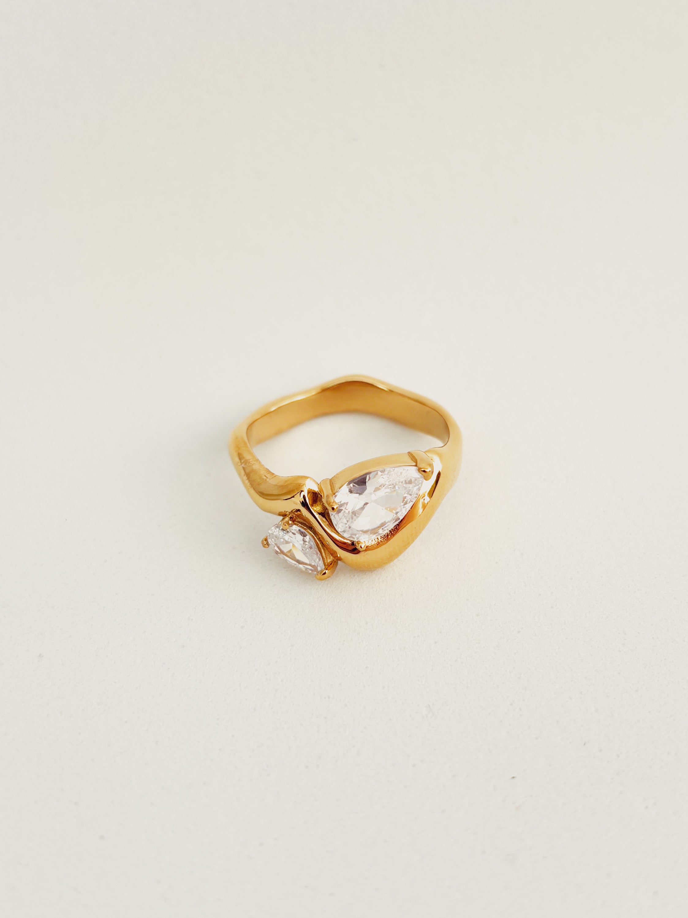 Anel Olivienne - Banhado a Ouro 18K