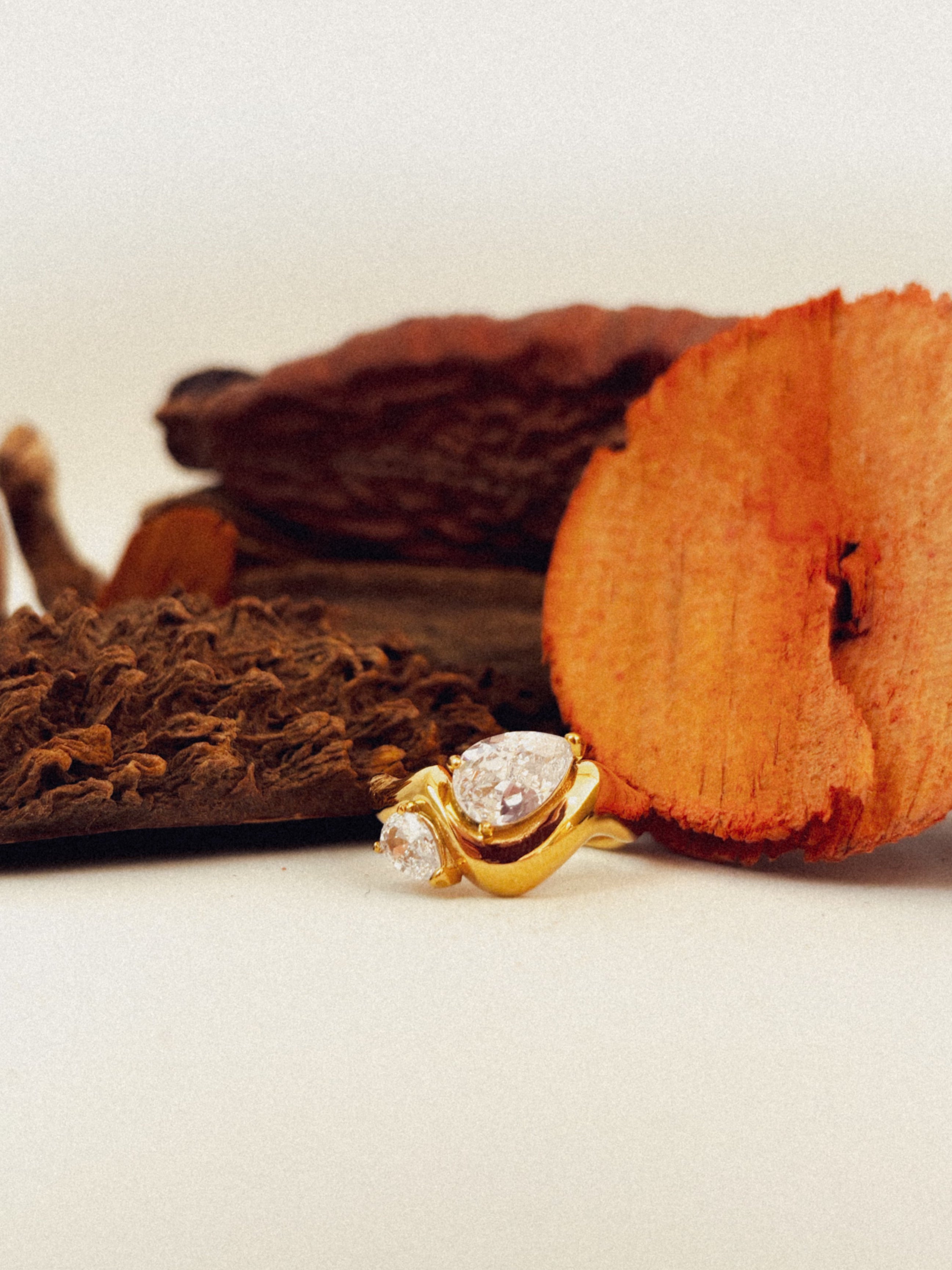 Anel Olivienne - Banhado a Ouro 18K