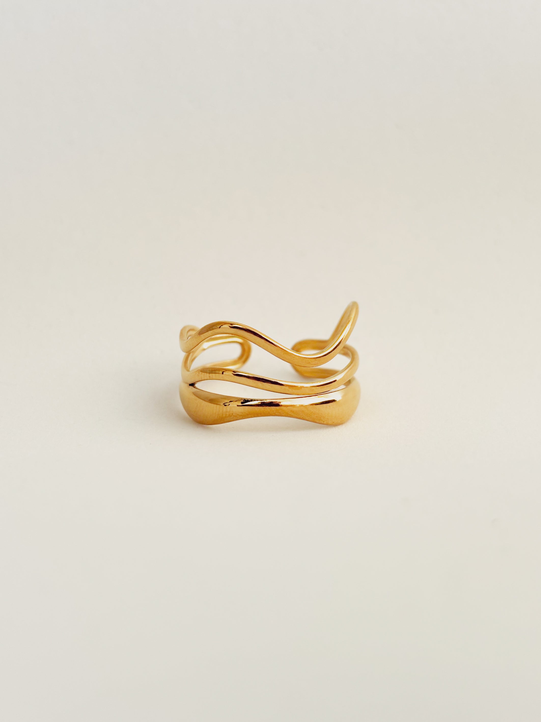 Anel Venlyra - Banhado a Ouro 18K