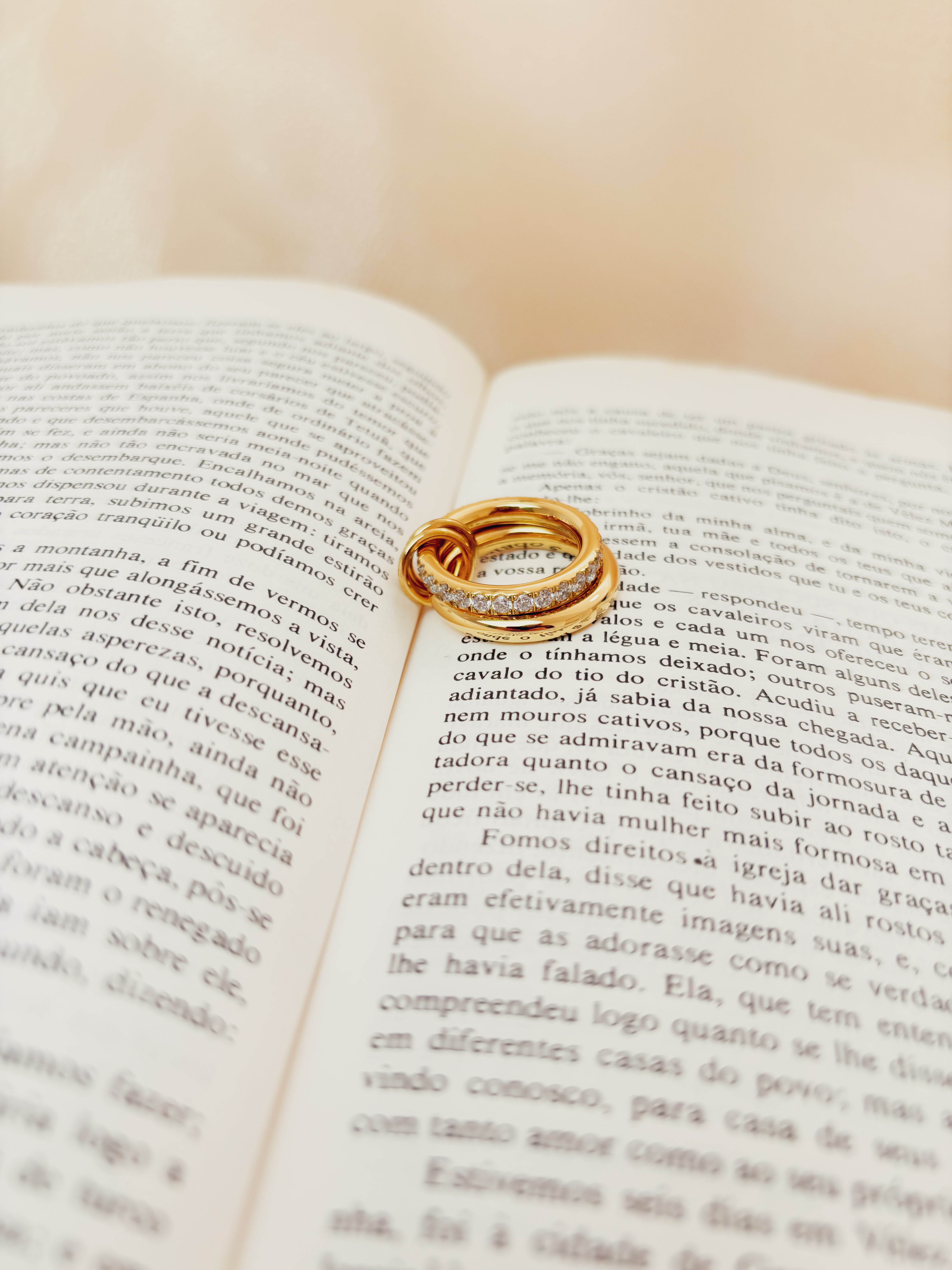 Anel Cytherra - Banhado a Ouro 18K