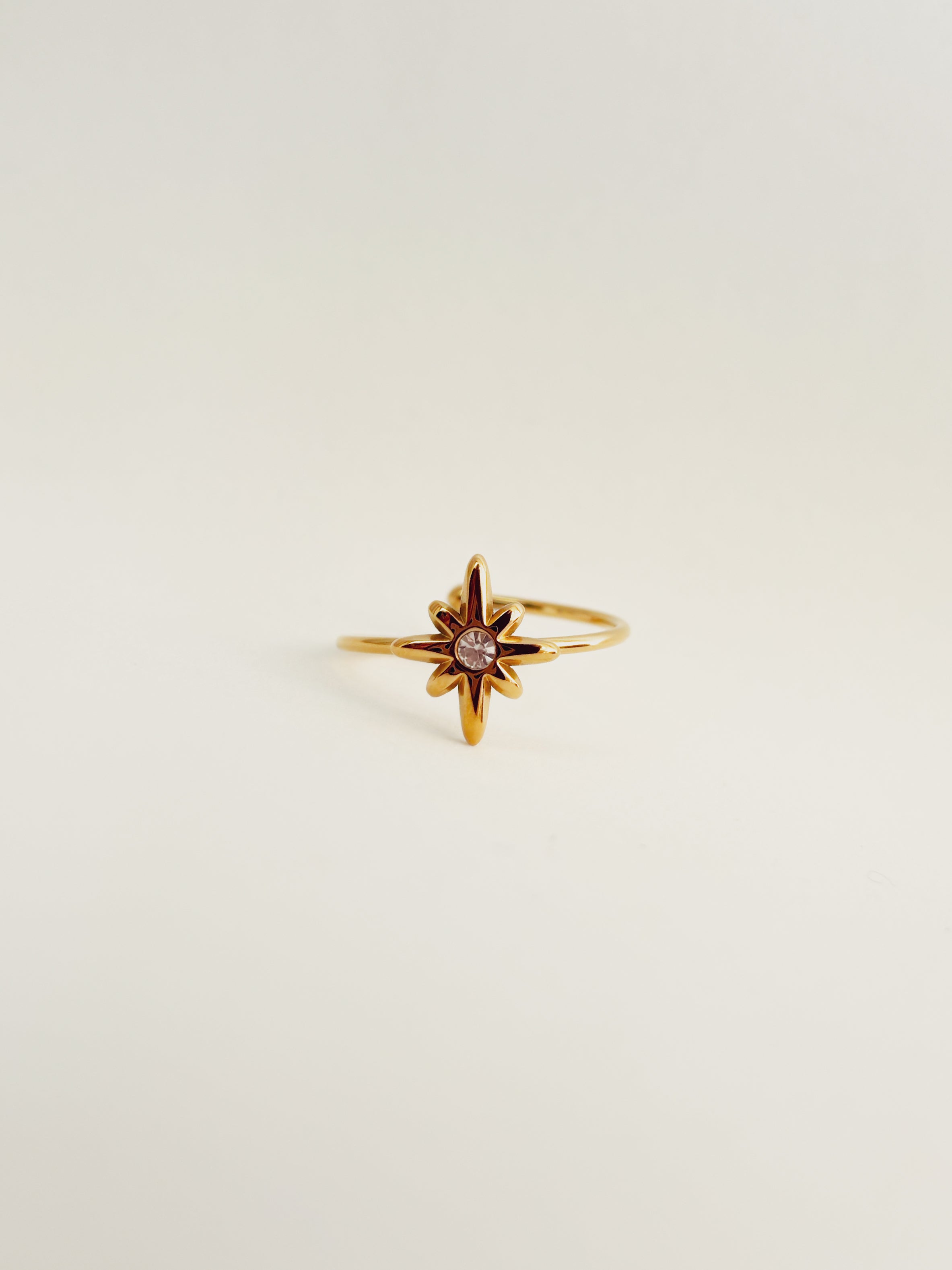 Anel Quorrae - Banhado a Ouro 18K