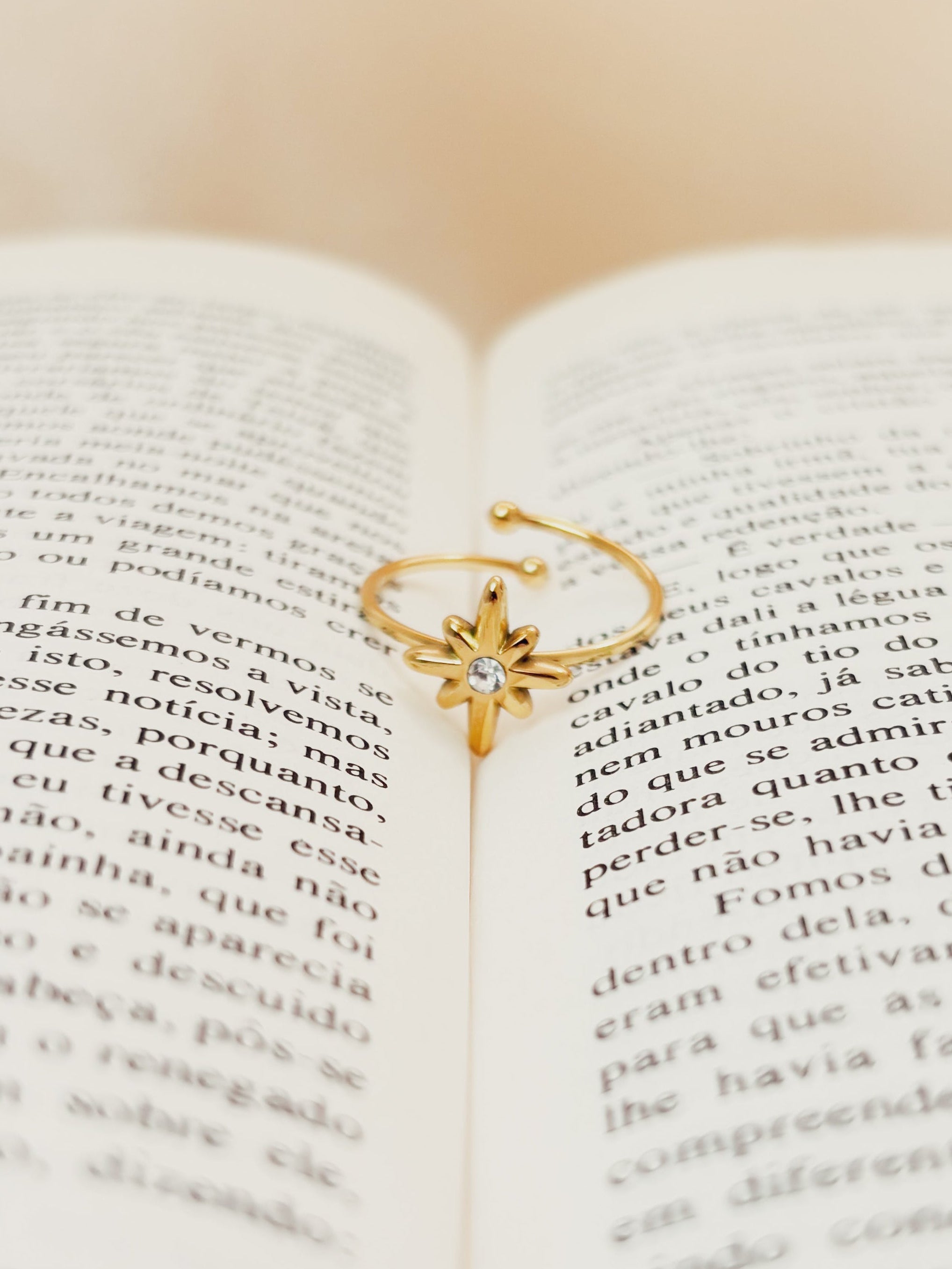 Anel Quorrae - Banhado a Ouro 18K