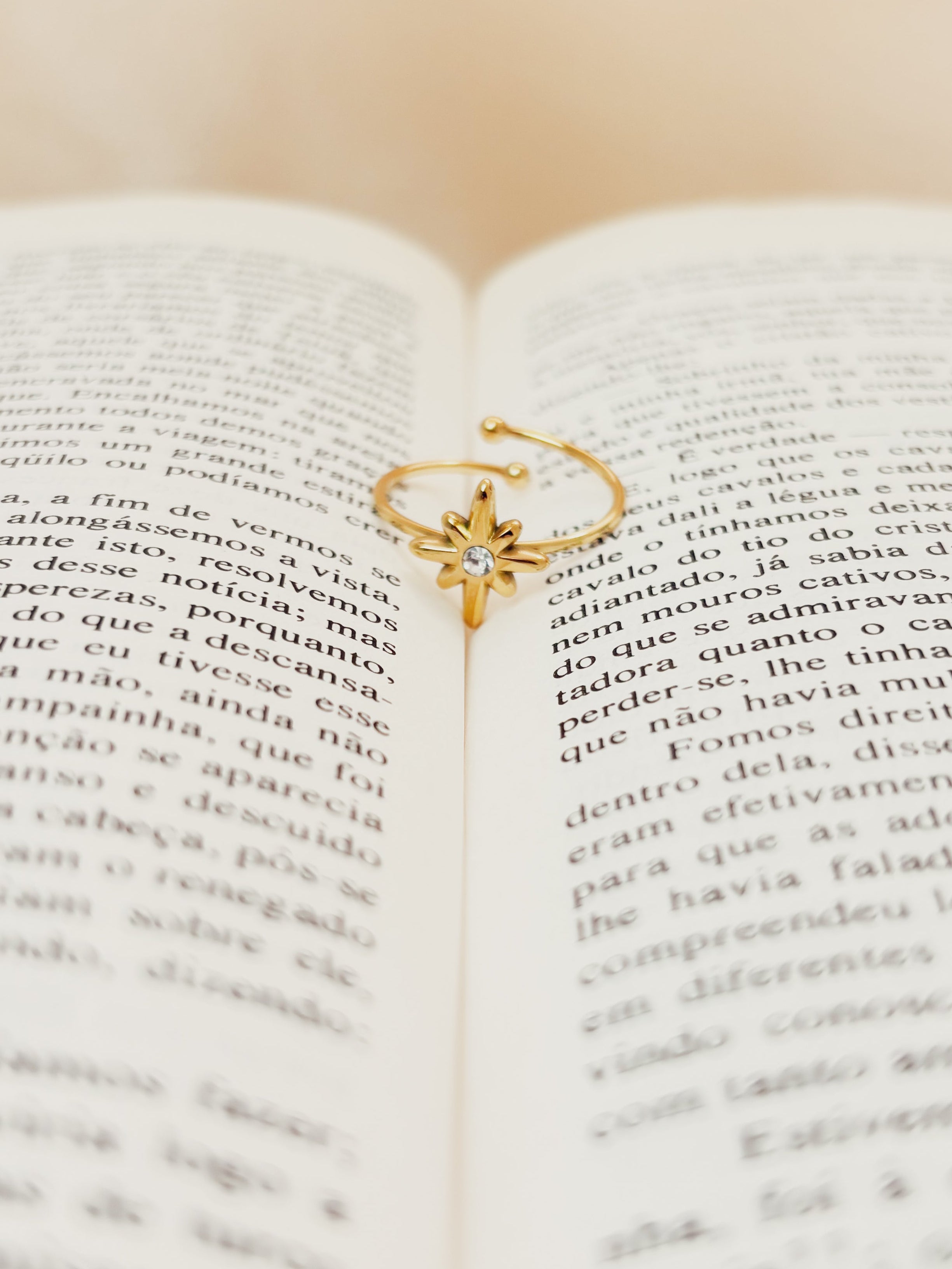 Anel Quorrae - Banhado a Ouro 18K
