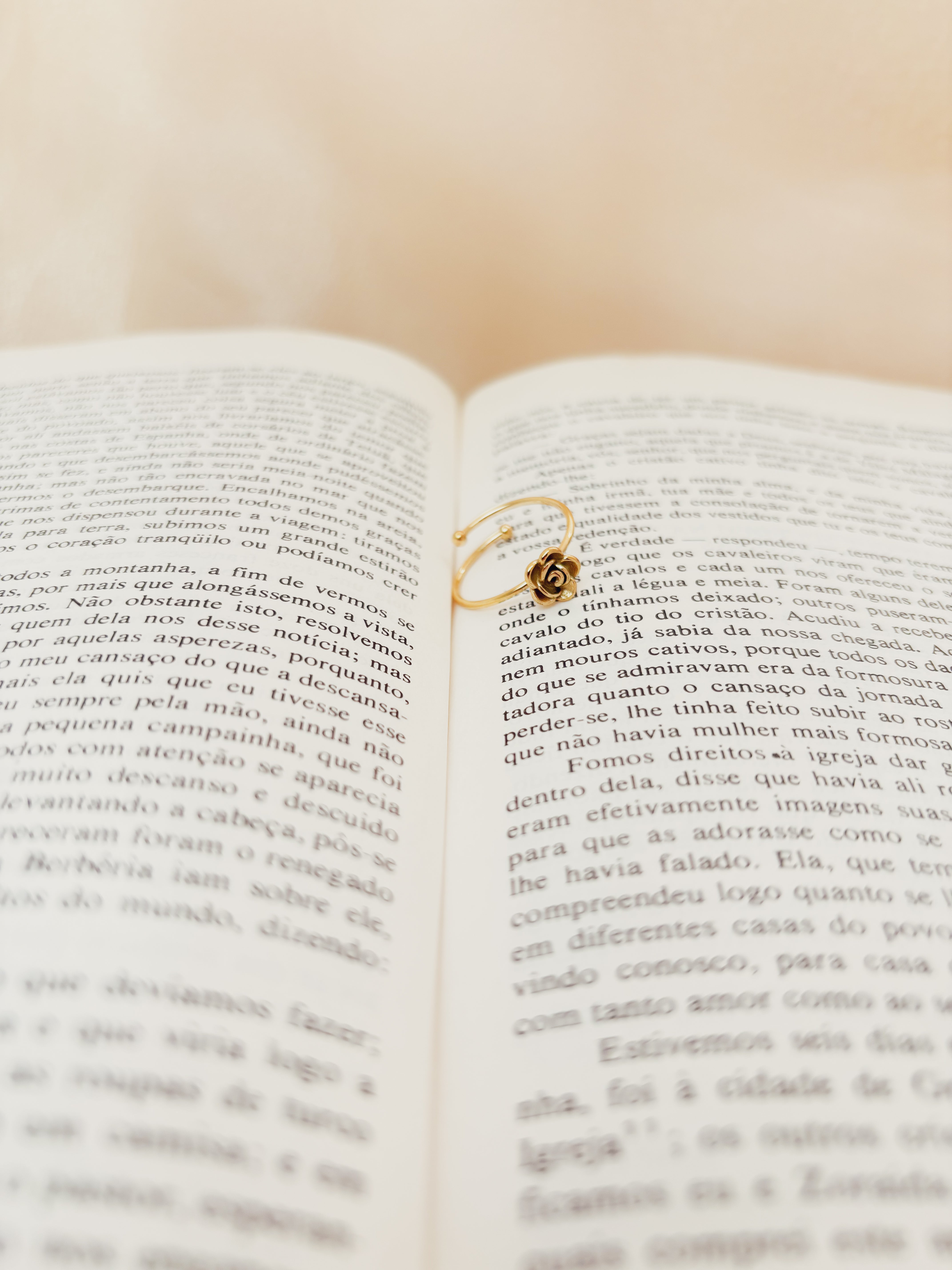 Anel Arvenna - Banhado a Ouro 18K