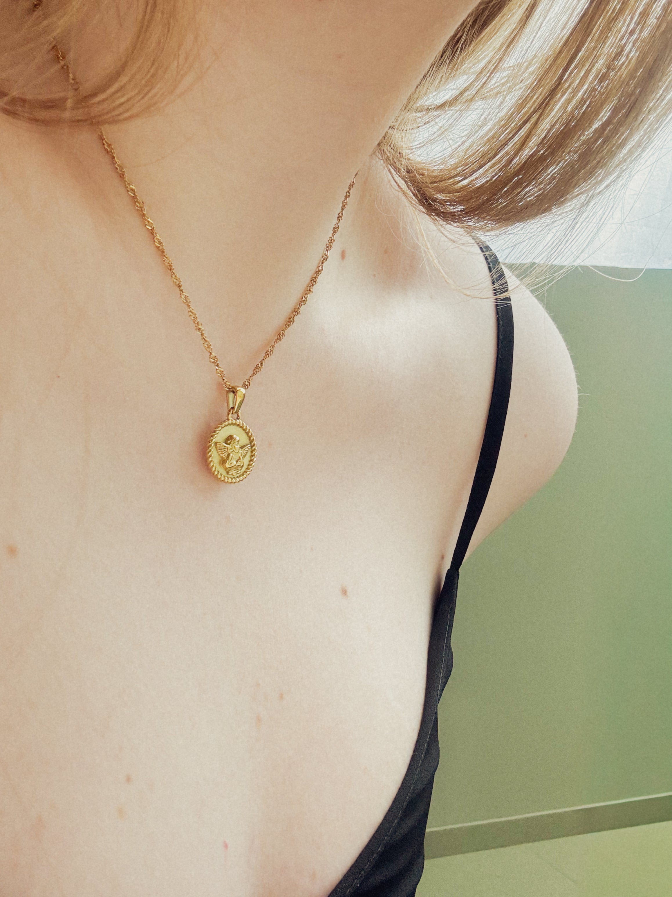 Colar Thalvoria - Banhado a Ouro 18K