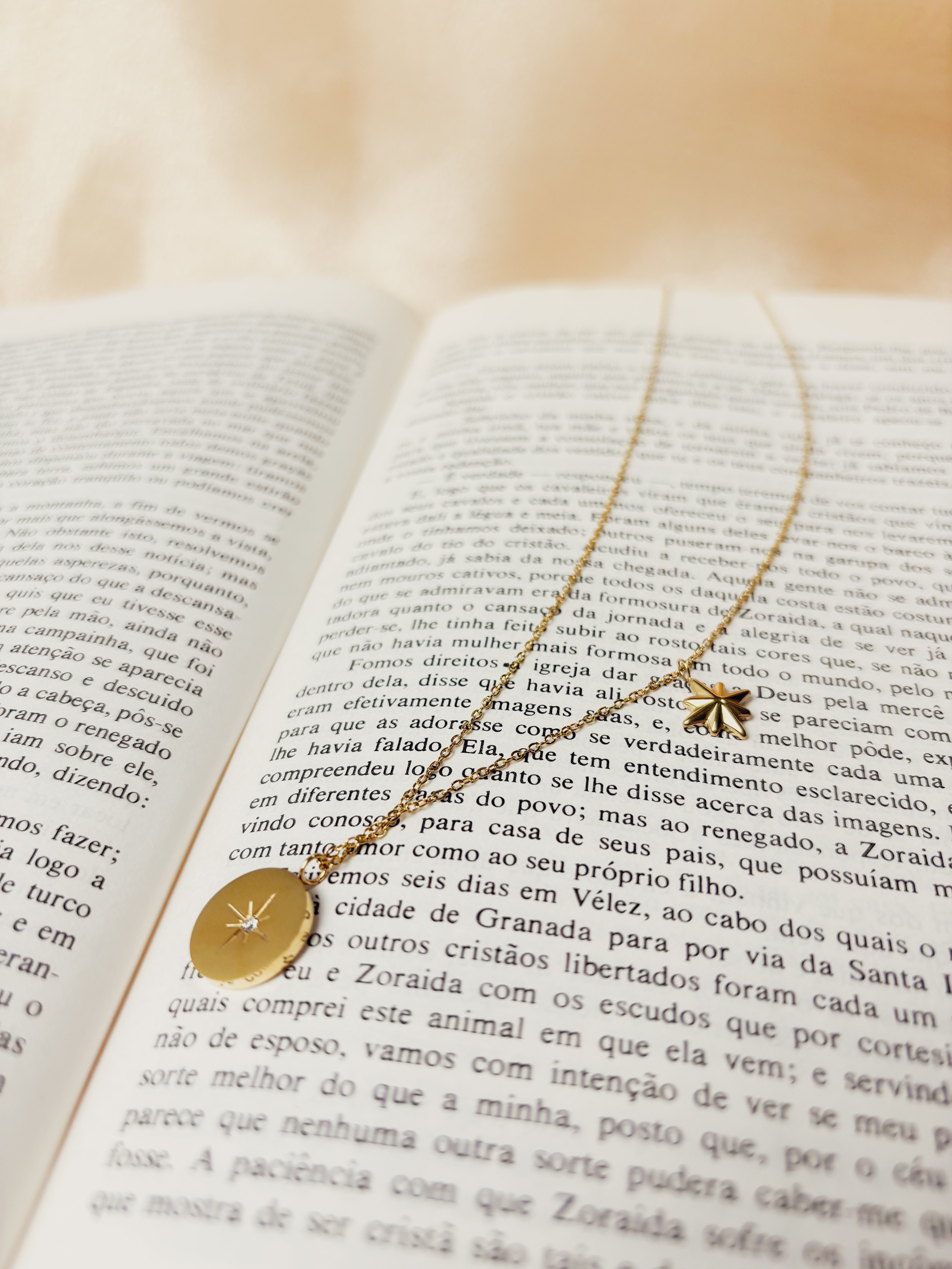 Colar Velryss - Banhado a Ouro 18K