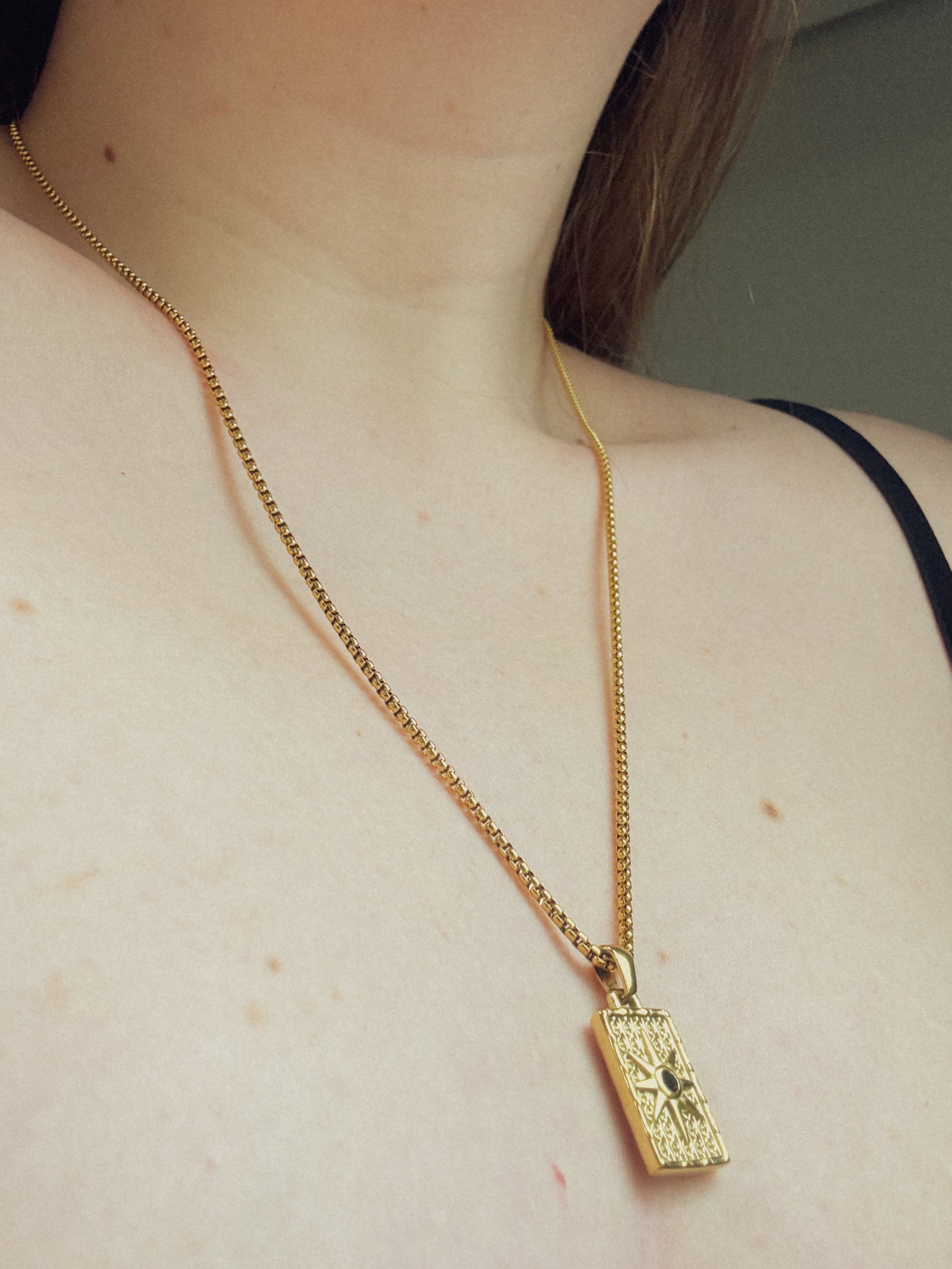 Colar Calvéria - Banhado a Ouro 18K