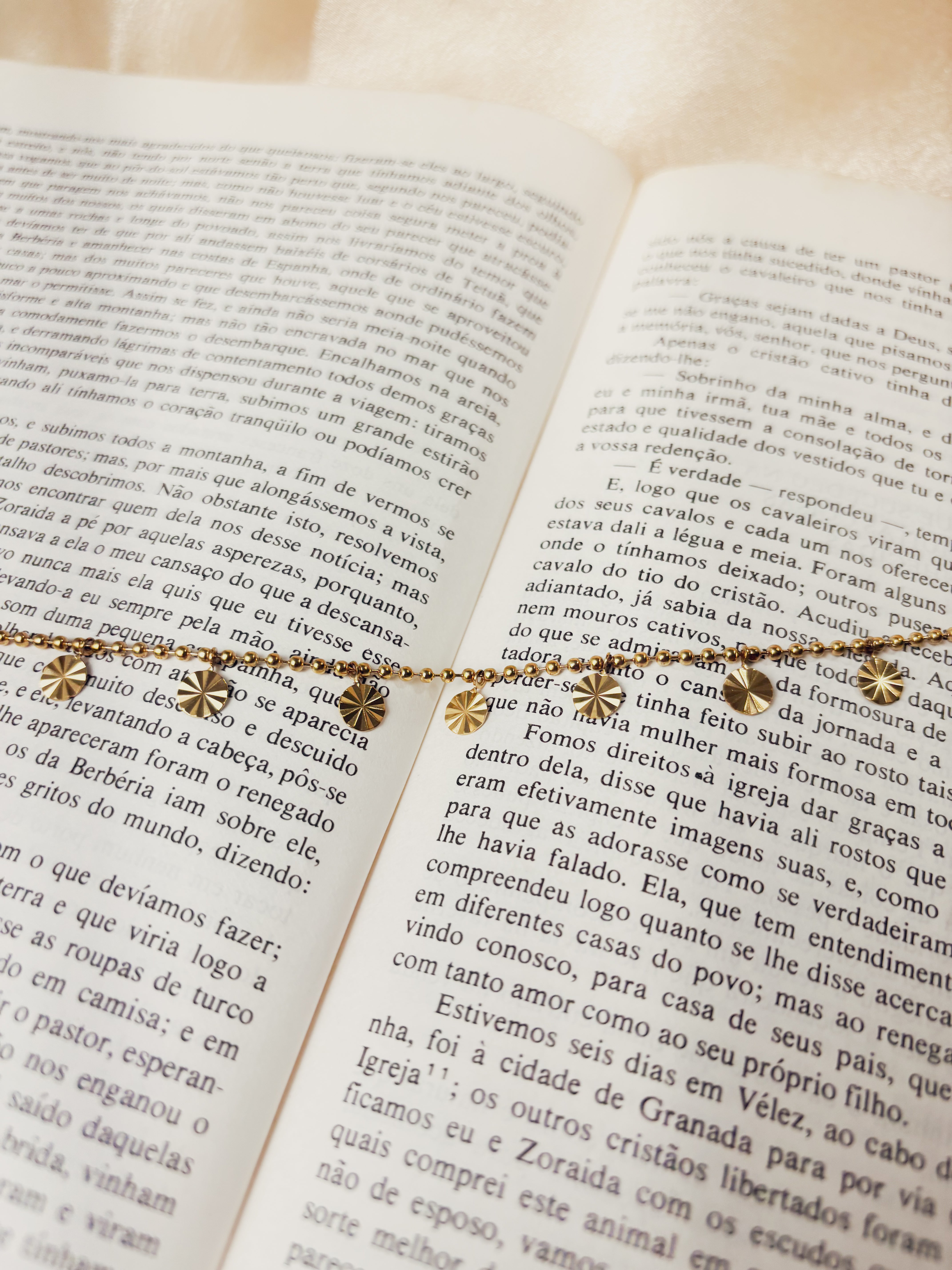 Tornozeleira Veyntora - Banhada a Ouro 18K