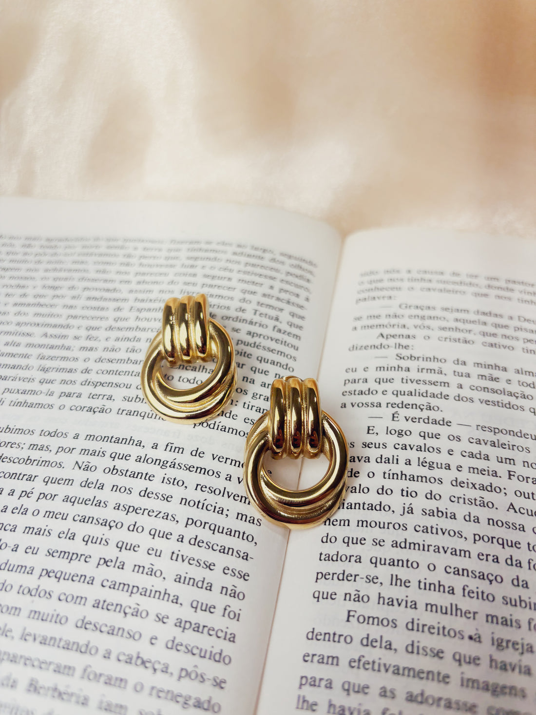Brinco Astrion - Banhado a Ouro 18K
