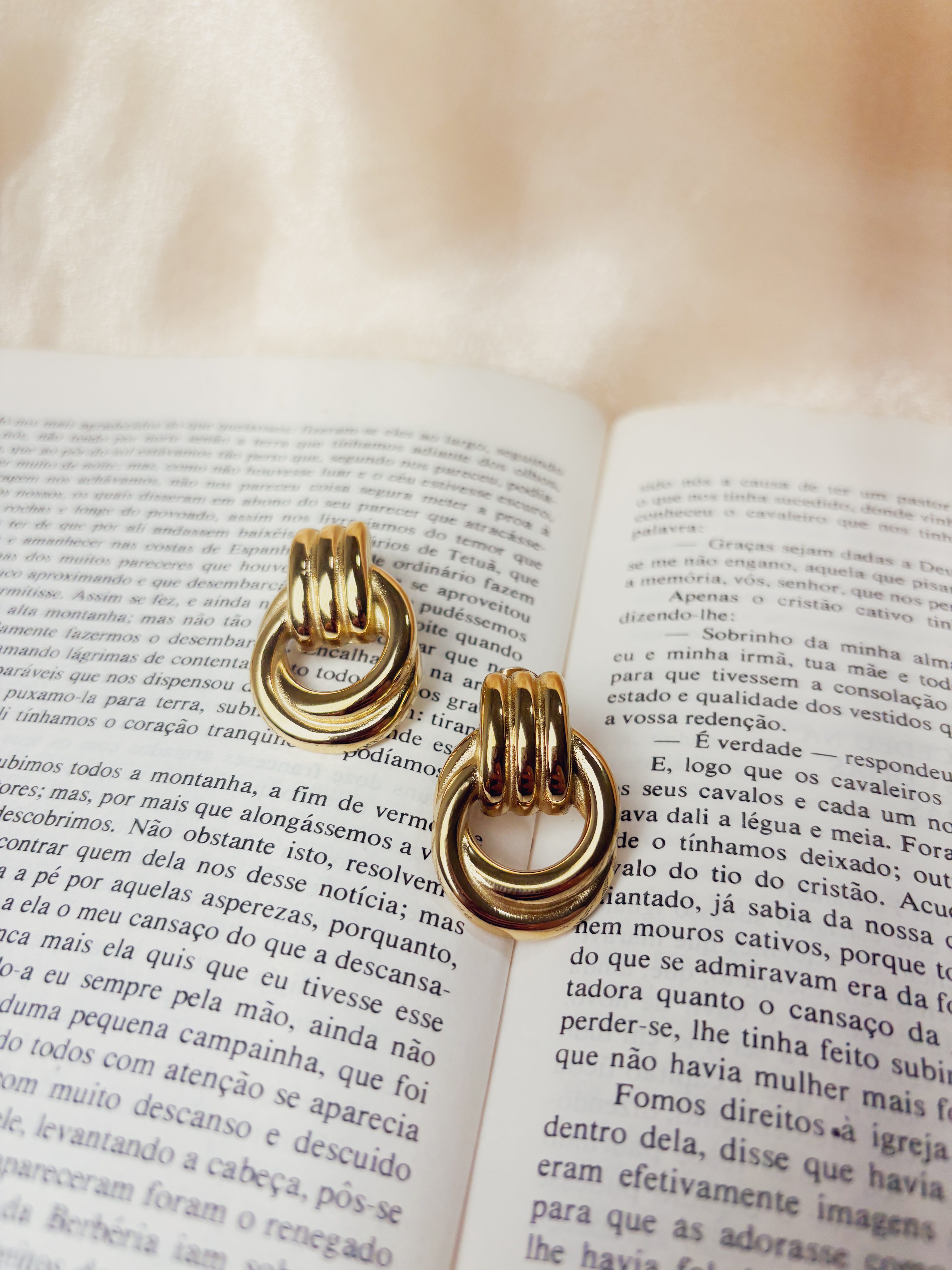 Brinco Astrion - Banhado a Ouro 18K