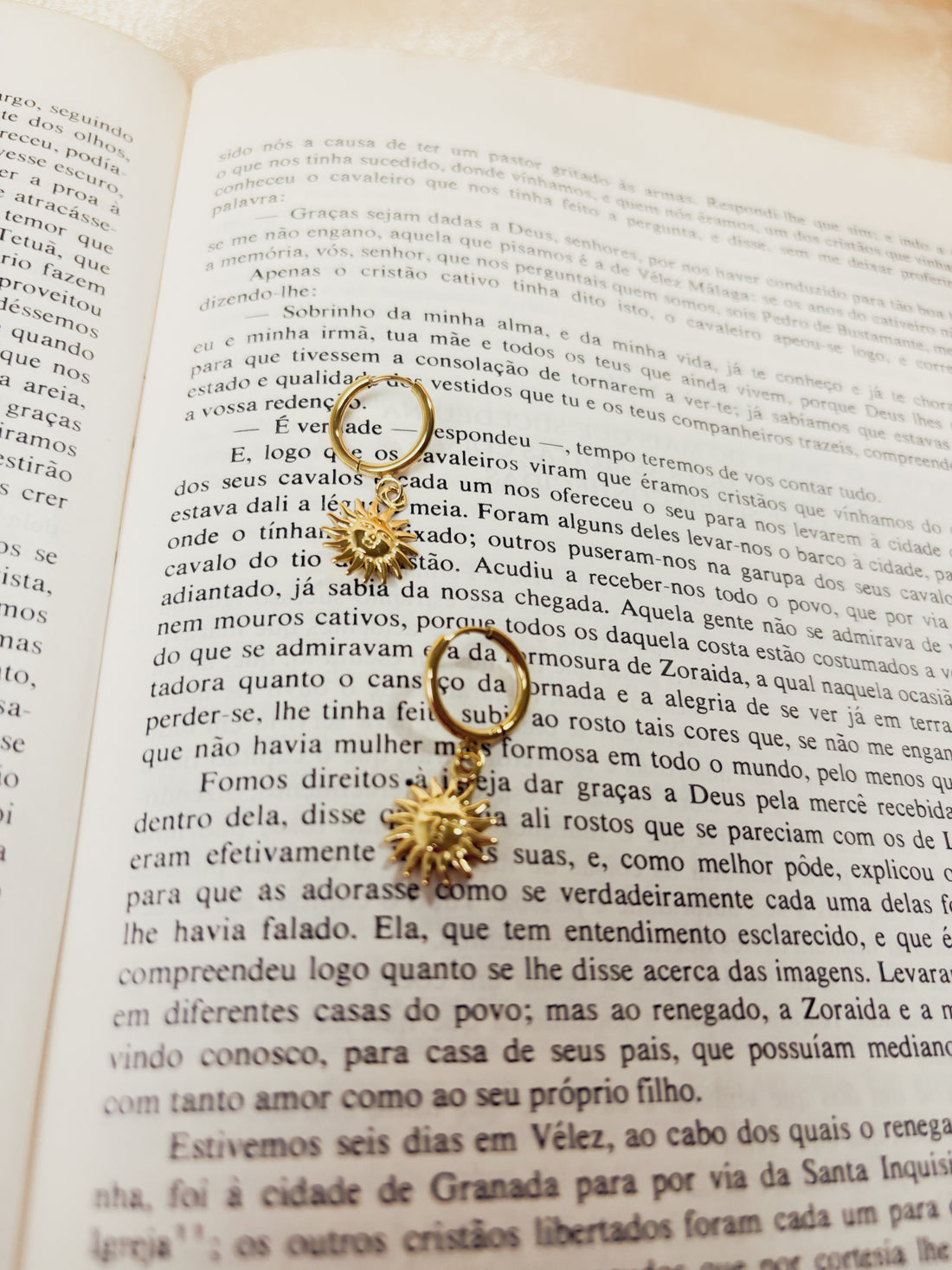 Brinco Solaris - Banhado a Ouro 18K