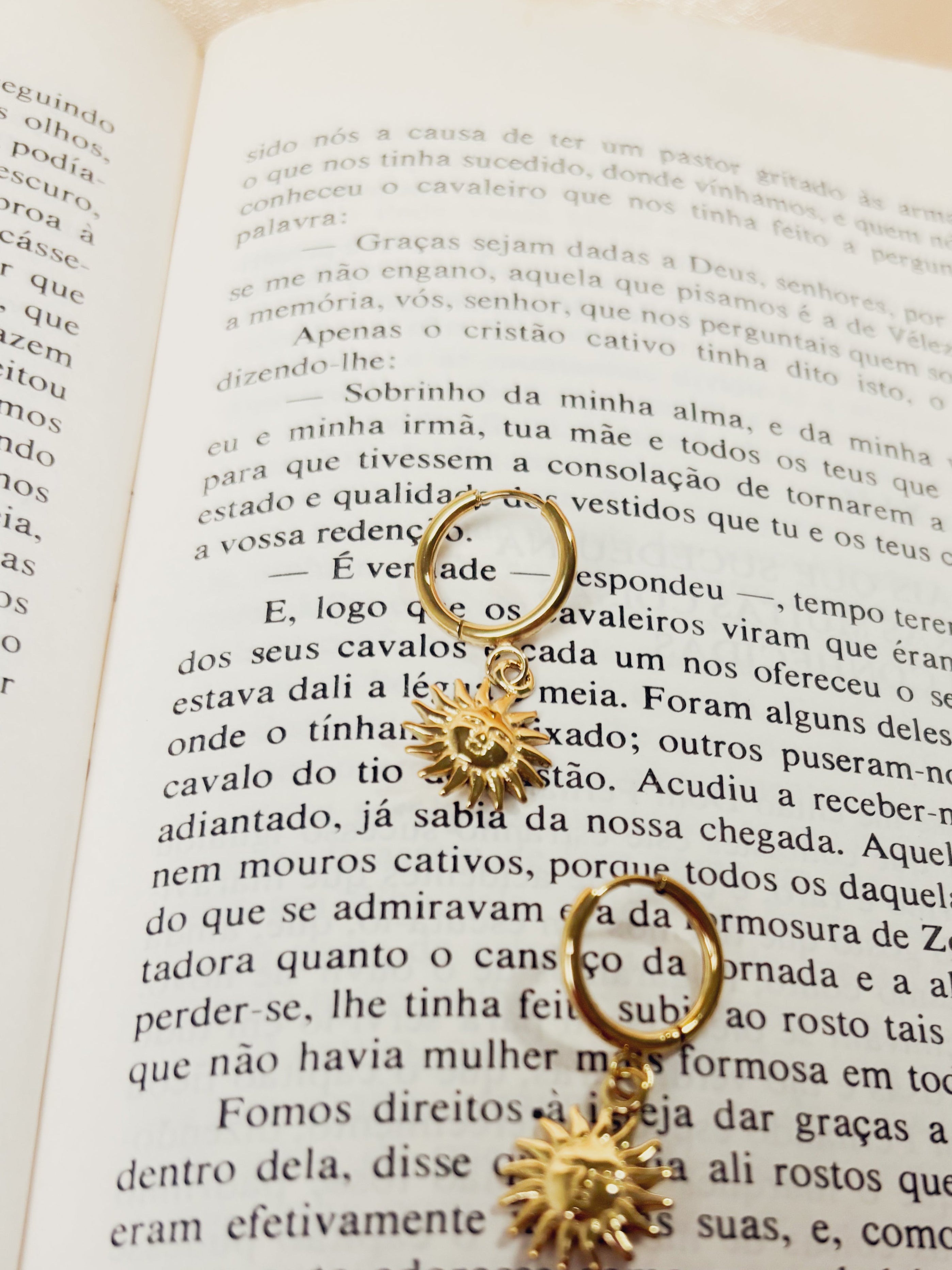 Brinco Solaris - Banhado a Ouro 18K