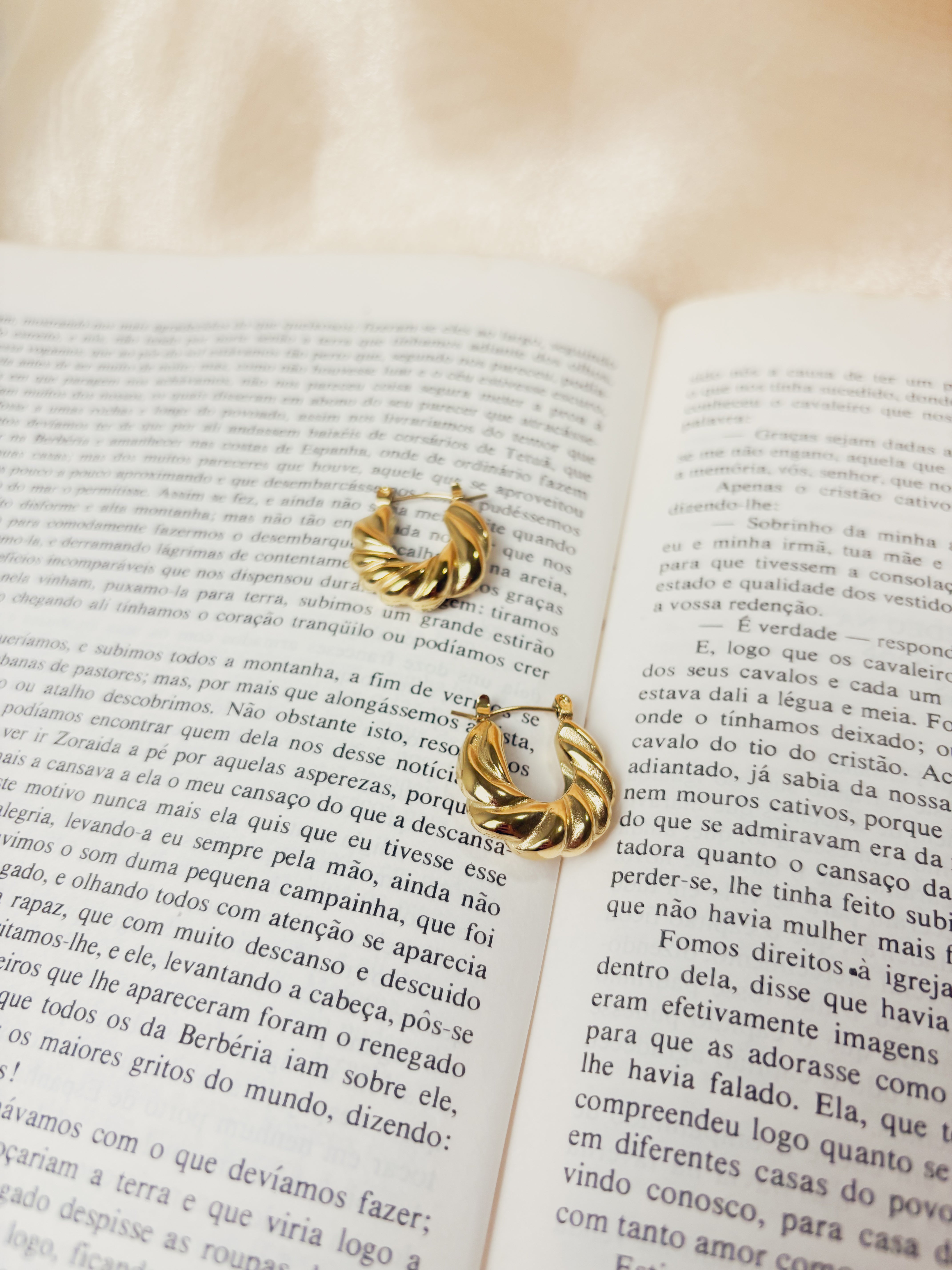 Brinco Serenne - Banhado a Ouro 18K