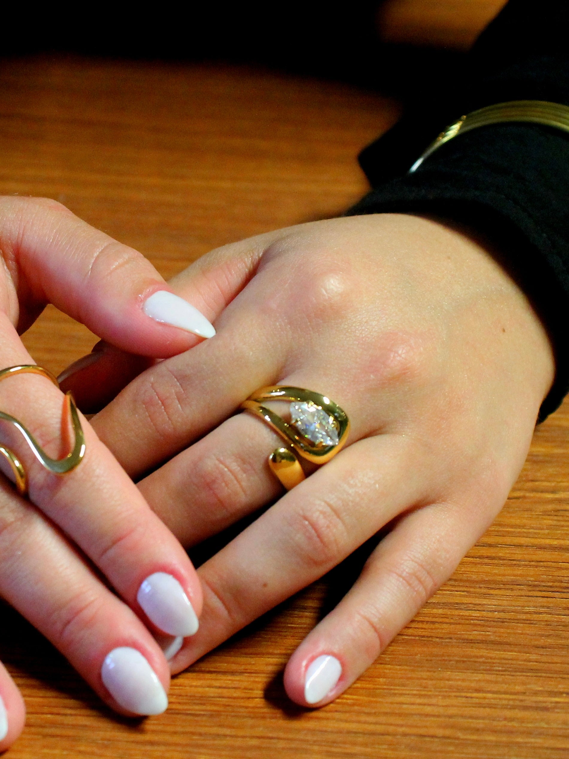 Anel Veronnea - Banhado a Ouro 18K