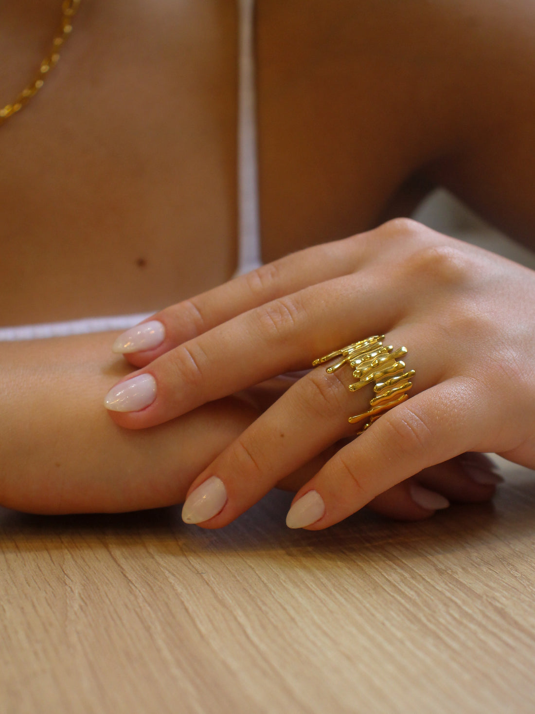 Anel Aerionne - Banhado a Ouro 18K