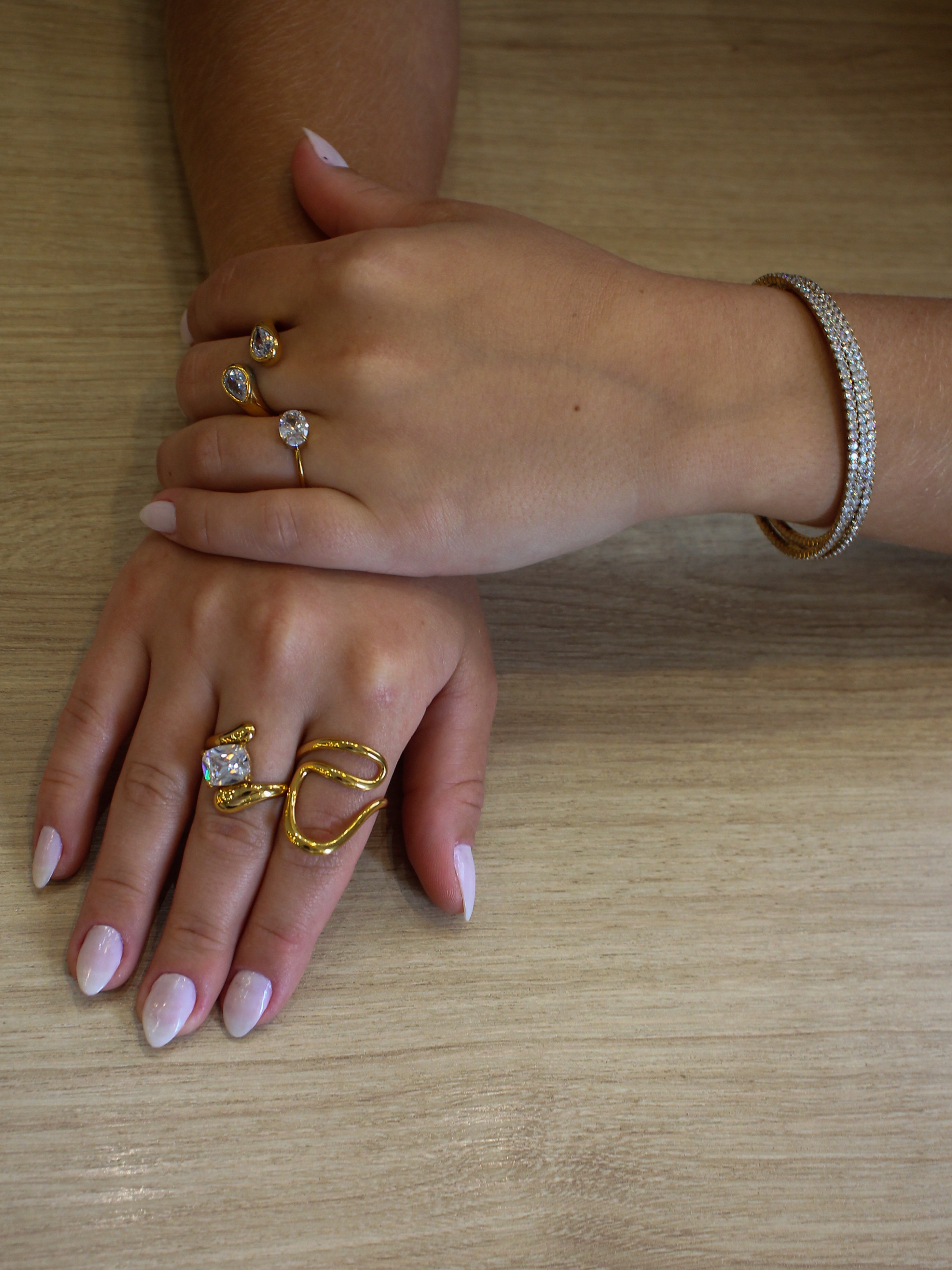 Anel Cyralis - Banhado a Ouro 18K