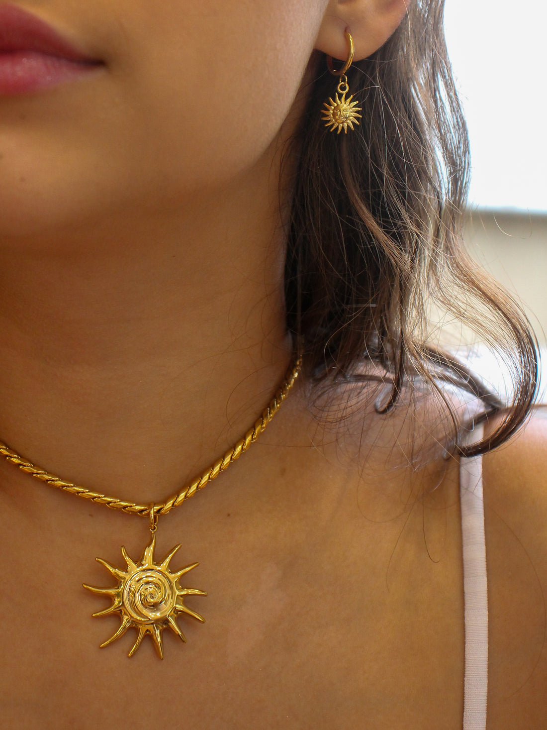 Brinco Solaris - Banhado a Ouro 18K