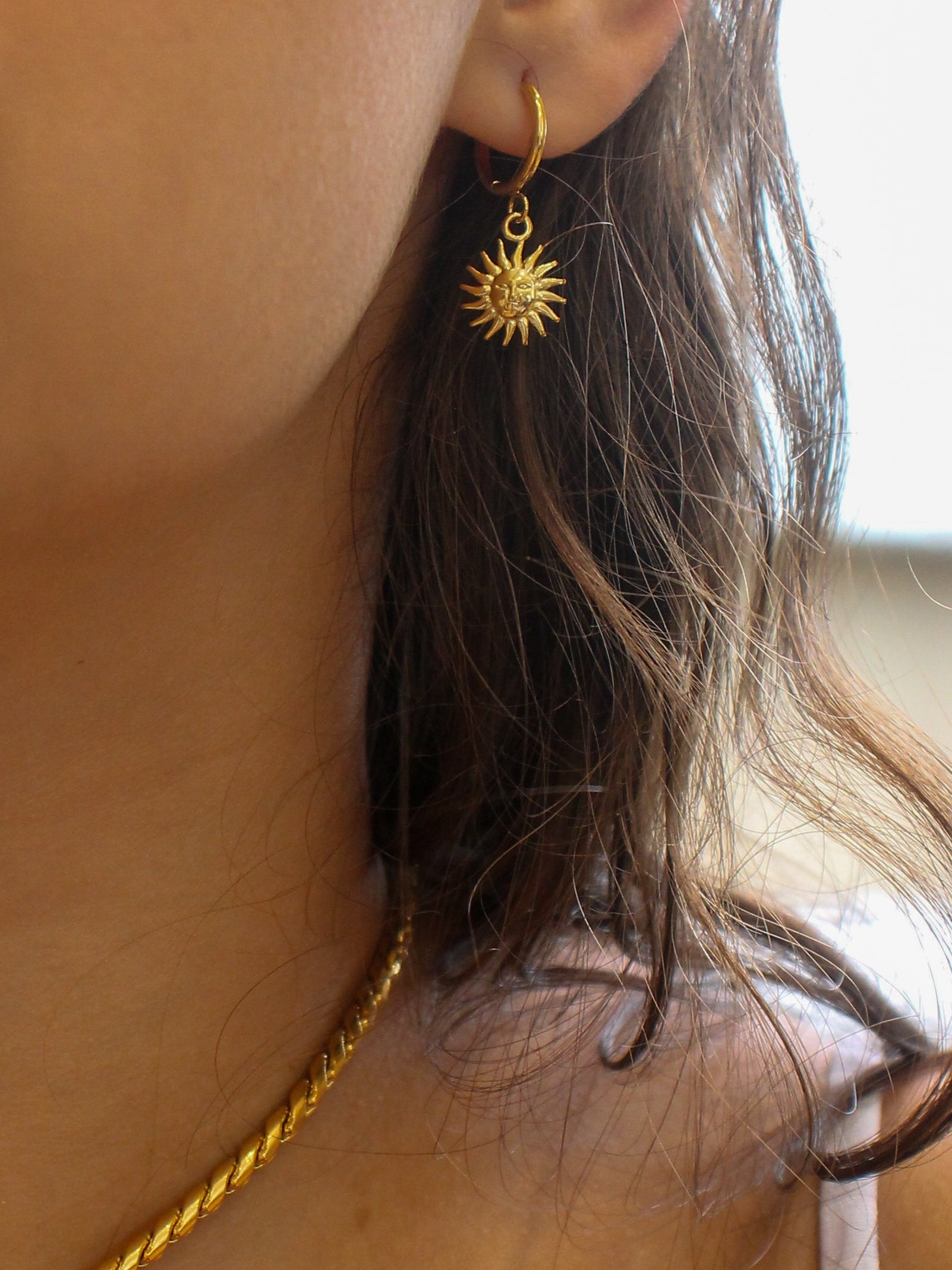Brinco Solaris - Banhado a Ouro 18K