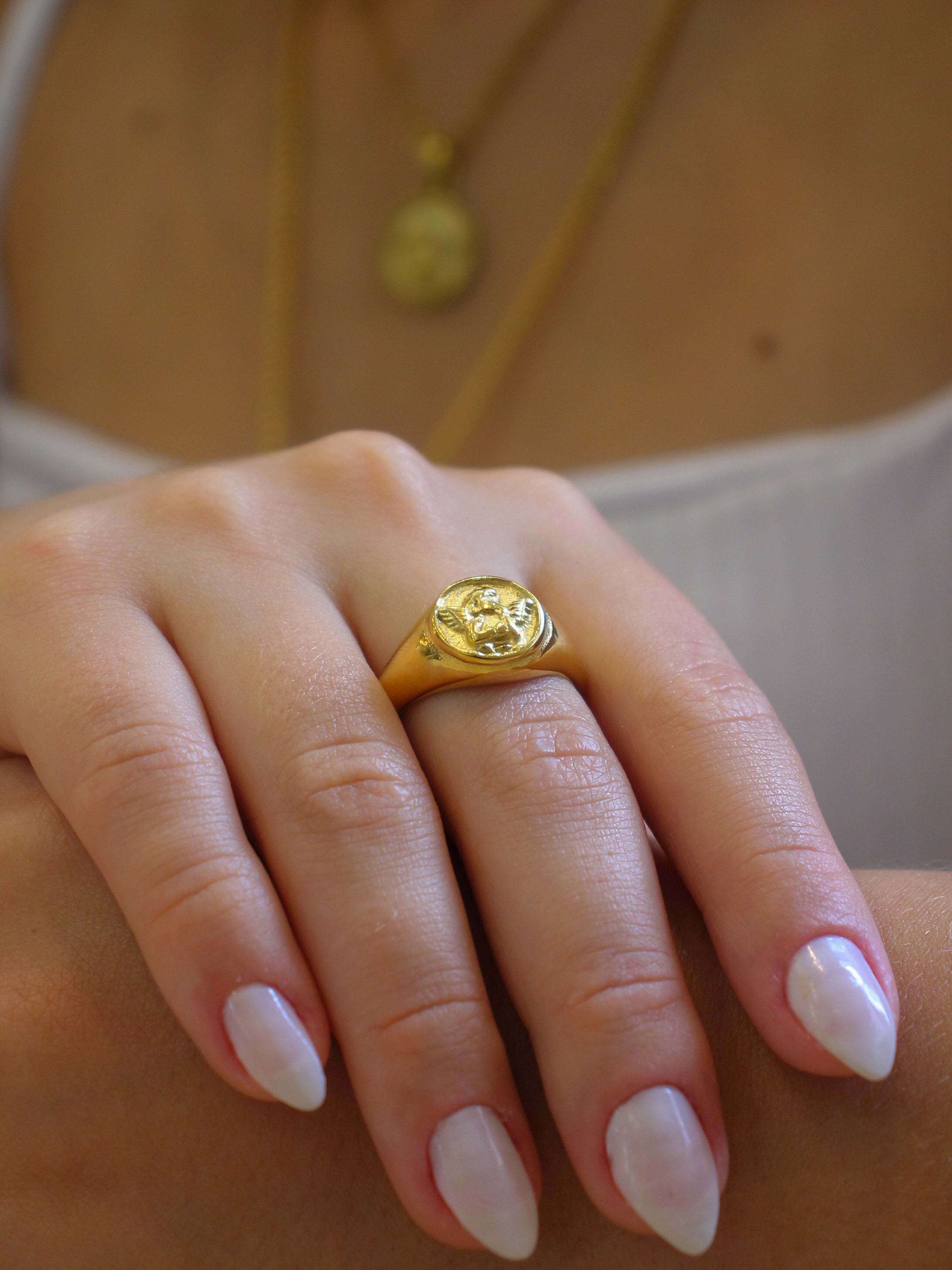 Anel Thalvoria - Banhado a Ouro 18K